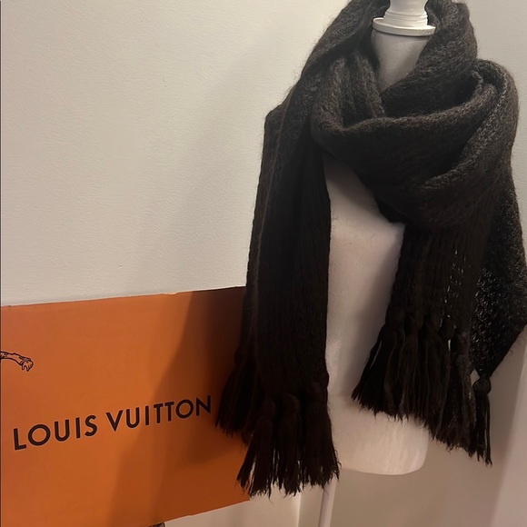 Louis Vuitton Dark Brown Scarf Mohair - Picture 1 of 6